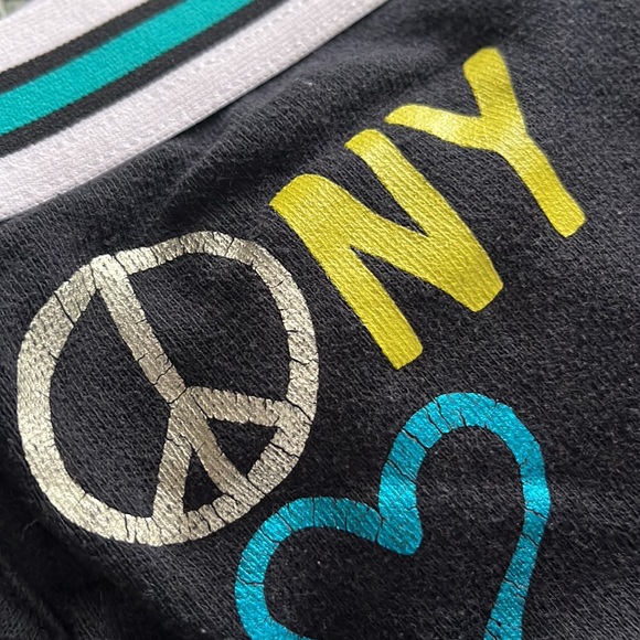 Aéropostale.. black yoga shorts. - Picture 3 of 3